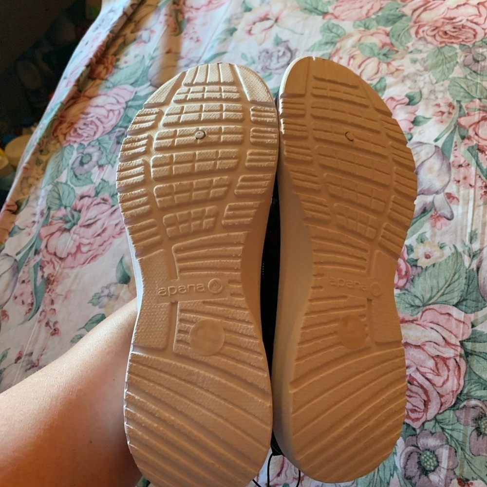 Women's Black and White Slip-On Shoes - Picture 12 of 14